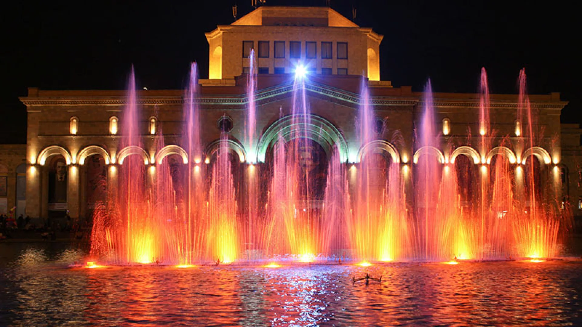 Вечно молодой Ереван!